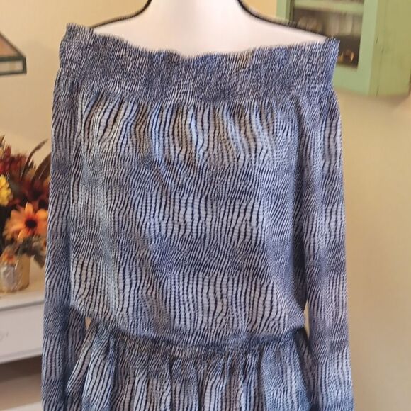 MICHAEL Michael Kors Zephyr Snake Navy and White Dress. Flirty, Flouncy, Coqette - Picture 3 of 11